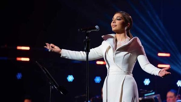 سامحتك كتير.. تفاصيل بكاء أصالة على المسرح بسلطنة عمان | فيديو