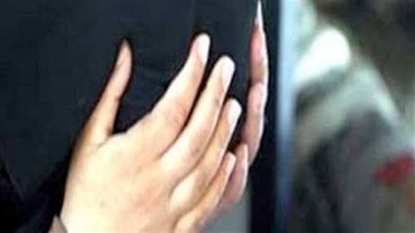 حقنت عيالها بالأنسولين.. الأم خلصت على طفلها وشرعت في قتل ابنتيها بالقليوبية