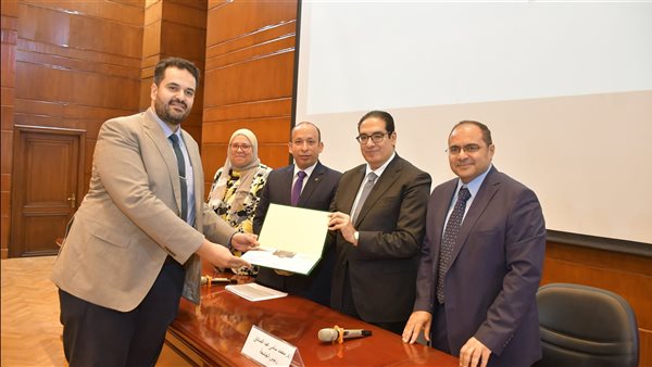 رئيس جامعة القاهرة: طب قصر العيني لها رونقها في تقديم الخدمات العلاجية في مصر وافريقيا