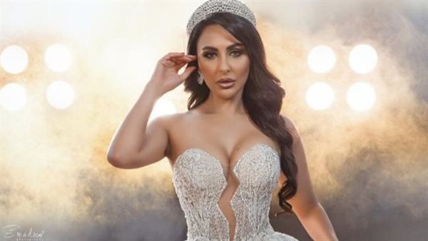 فستان سندريلا.. ميس حمدان تثير ضجة بهذه الإطلالة | شاهد