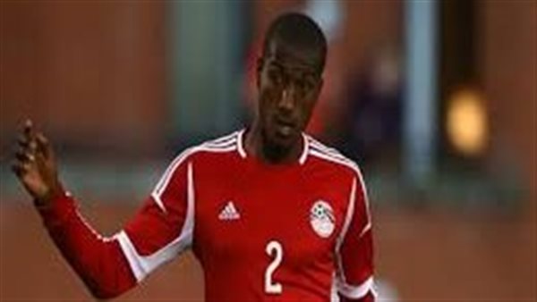 شيكات بدون رصيد وشركة مغلقة.. ماذا جاء في اتهام لاعب المنتخب السابق بالنصب؟