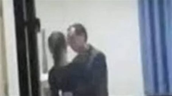 تعدى على الطالبات لفظيًا وجسديًا.. القصة الكاملة لإحالة معلم بمدرسة في الجيزة للمحاكمة العاجلة