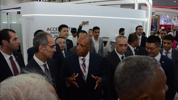 مدحت محمود: شبكات الجيل الخامس تمثل نقلة نوعية في قطاع الاتصالات