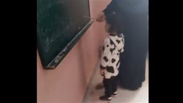 التضامن تكشف تفاصيل جديدة.. مفاجأة في واقعة اعتداء مدرسة على طفلة بحضانة بالغربية | فيديو