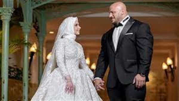 ساب مراته علشانها وهي خلعته.. بيج رامي في مرمى شماتة السوشيال ميديا