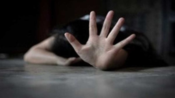 أمها سرقتني.. لغز تعـ.ذيب فتاة حلوان حتى الموت داخل شقة