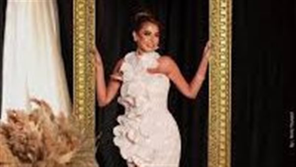 فستان مكشوف.. داليا مصطفى تثير ضجة بإطلالتها | شاهد