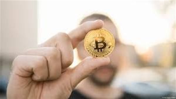 تستهلك طاقة دولة.. خبير اقصادي يوضح كيفية تعدين «البيتكوين» | فيديو