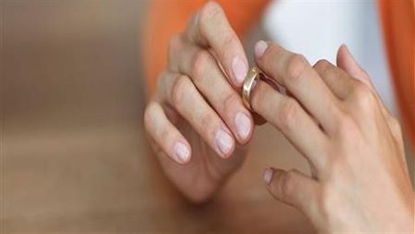 كسر الخلاط.. رحمة تطلب فسخ عقد زواجها في محكمة الأسرة