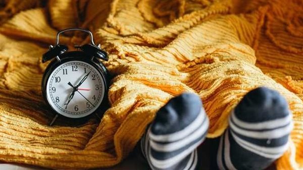 ماذا يحدث لجسمك عند ارتداء «الشراب» أثناء النوم؟