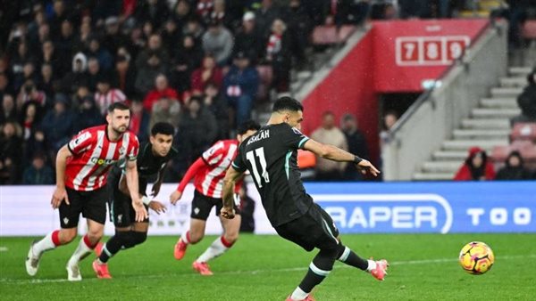 بعد تصريحاته النارية.. ليفربول يكشف مفاجأة عن تجديد عقد محمد صلاح