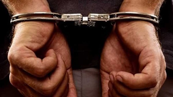  شوه وجهها.. شاب يعاقب فتاة نهرته على معاكستها 