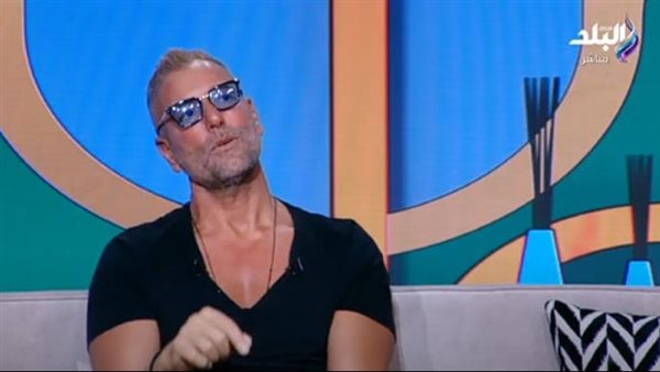 تامر هجرس: مراتي وبناتي نعمة بقدرها كل يوم في حياتي | فيديو