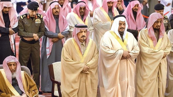 السعودية تؤدي صلاة الاستسقاء.. تعرف على السبب ولماذا يستحب فيها تحويل الملابس ؟
