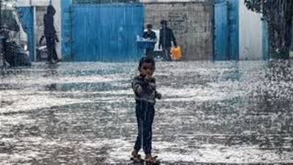 مأساة غـ زة تحت وطأة الطقس الشتوي: برد قارس وأمطار غزيرة ولا أحد يهتم