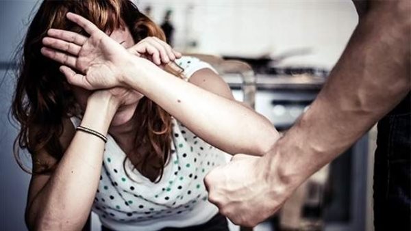 تفاصيل مثيرة في تعذيب مضيفة طيران وصعقها بالكهرباء بالنزهة