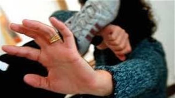 بتتكلم في التليفون كتير.. تفاصيل مثيرة في اعتداء شاب على زوجته بالمرج 