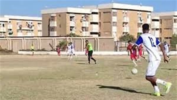 في اللحظات الأخيرة..تفاصيل إنقاذ لاعب بلع لسانه خلال مباراة بين فريقي قنا والألومنيوم