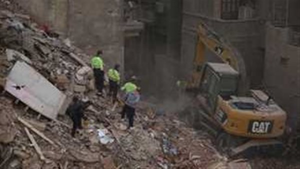 8 جثث وقطع الكهرباء والغاز.. ماذا حدث بعد انهيار عقار الوايلي؟