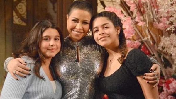 صور وفيديوهات خاصة.. أقوال مثيرة لطليق شيرين عبدالوهاب في واقعة ابتزاز وتهديد ابنتهما