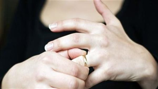 بيجمعني أنا وضرتي على سرير واحد.. فاطمة تطلب خلع زوجها في محكمة الأسرة