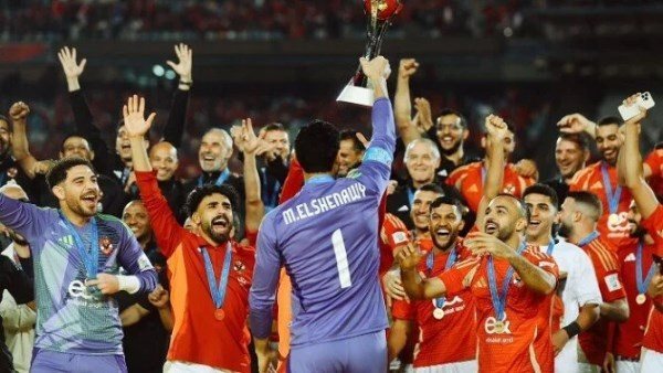 الأهلي عينه على الملكي.. قناة وحيدة لنقل مباراة بطل أفريقيا في نصف نهائي كأس إنتركونتيننتال 