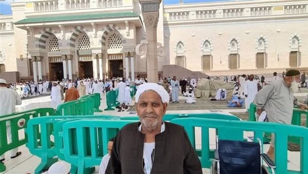 مات في سُنة الفجر.. وفاة مسن على سجادة الصلاة داخل مسجد بقنا