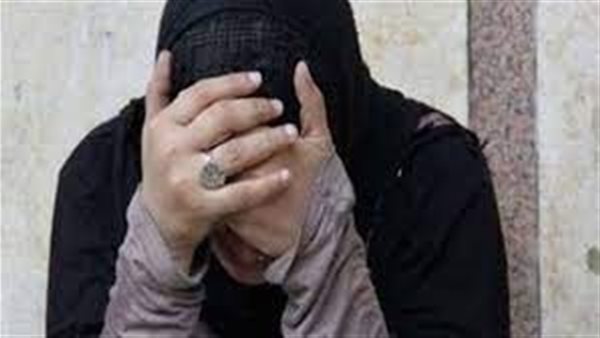 بوظت لنا الليلة.. تفاصيل مثيرة في تخلص أم من ابنتها بمساعدة عشيقها