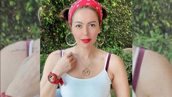  بالأحمر الناري.. لقاء الخميسي تثير الجدل بهذه الإطلالة | شاهد