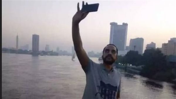 خلاف على تشطيب شقة.. كيف أنهي صنايعي ألوميتال حياة مقاول تشطبيات بالسلام؟