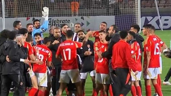 فيه ريحة مش حلوة.. رسائل نارية من أحمد شوبير لجماهير الأهلي