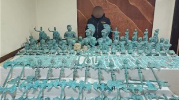 كنوز الإسكندرية الغارقة.. ماذا وجدت الداخلية بحوزة منقبي قاع البحر؟ | شاهد