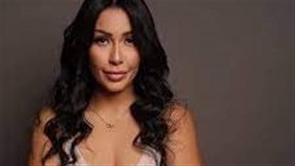 مخدر اغتصاب فتيات بـ145 مليون.. القصة الكاملة لإحالة بلوجر شهيرة وأجنبي للمحاكمة