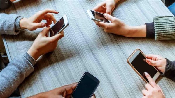 منع البيع أو التنازل.. تحرك جديد بشأن الهواتف في مصر