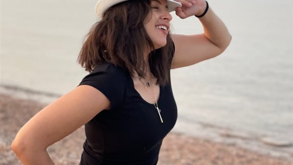 تفاصيل مثيرة.. منى فاروق تفجر أسرارًا فاضحة عن علاقتها بلاعب كرة قدم مشهور 