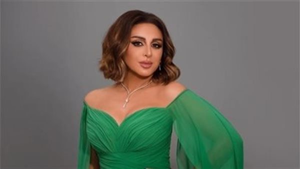  بالشورت.. إطلالة أنغام في عيد ميلاد إلهام شاهين تثير الجدل | شاهد