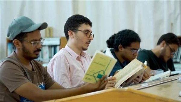 طالب بجامعة حلوان يفوز بإحدى جوائز الموسم الرابع للمشروع الوطنى للقراءة