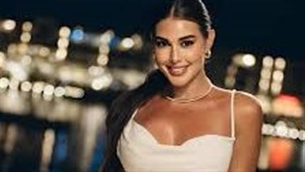 لن تتوقعه.. سعر فستان ياسمين صبري يثير الجدل | شاهد