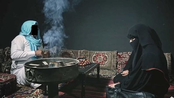 صور الضحايا في أوضاع خادشة..تفاصيل القبض على دجال كرموز 