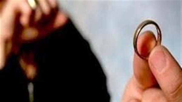 بتسبني وتنام.. أحمد يطلب فسخ عقد زواجه في محكمة الأسرة