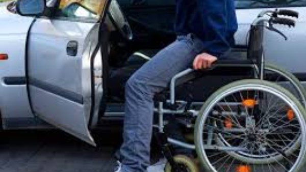  وداعا تجار الجوابات.. ضوابط جديدة لاستيراد سيارات المعاقين 