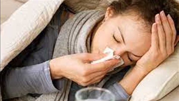 خد بالك.. ما الفرق بين أعراض متحور كورونا الجديد ونزلات البرد العادية ؟ | فيديو