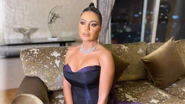  تربيتى عيشتنى فى رعب.. ماذا قالت رانيا يوسف عن أسرتها؟