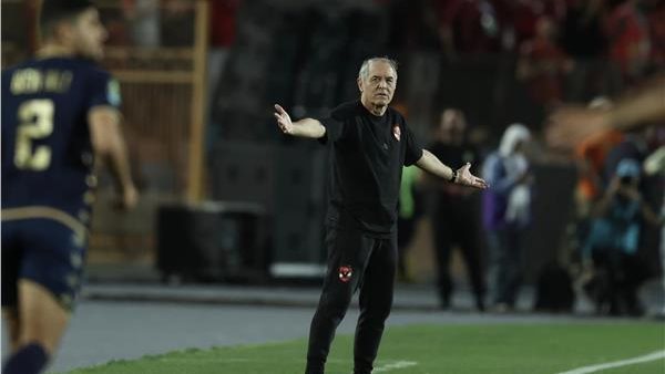 كولر يفاجئ الأهلي بقراره بشأن رحيل نجم الفريق