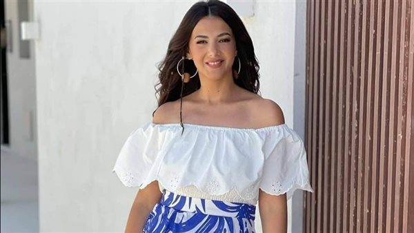 جمبسوت لافت.. دنيا سمير غانم تثير ضجة بهذه الإطلالة | شاهد