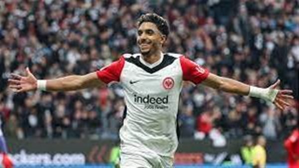 وداع مؤثر .. مفاجأة في صفقة انتقال عمر مرموش إلى مانشستر سيتي | شاهد