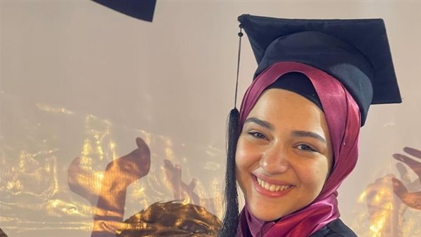 جنة السيد.. حكاية طالبة جامعة مصر للمعلوماتية التي خاضت مجال البيزنس مبكرًا