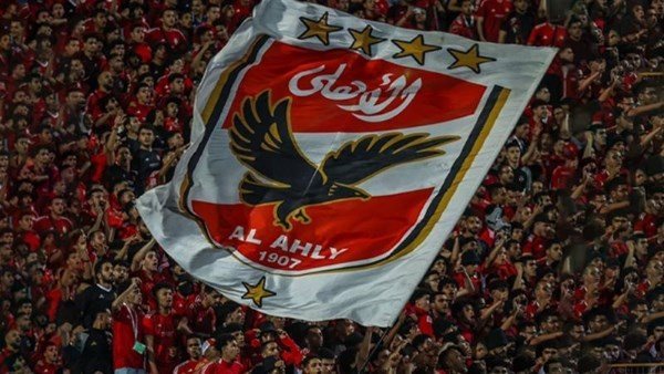  13مليون جنيه.. نجم الأهلي يتعرض للنصب ويستغيث بالأمن 