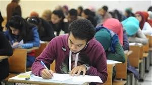 التعليم تحسم الجدل..هل طلب الأزهر والكنيسة إضافة «الدين» للمجموع بالثانوية العامة؟ | فيديو