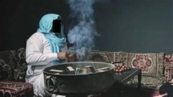 حاول إغواء والدته.. أسرة مريض تقتل دجالًا وتدفنه على حافة المصرف